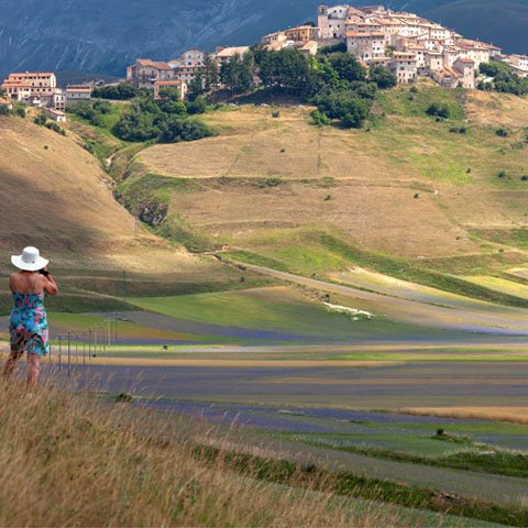 Umbria_Castelluccio_di_Norcia_View_Panoramic_480x480_GL04