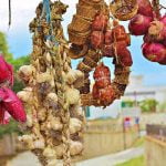 Calabria_Tropea_Red_Onions_Garlic_Hot_Salame_Food_Tipycal