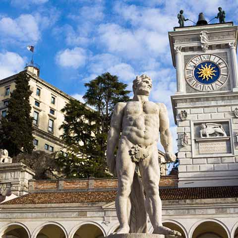 Friuli_Udine_Cacus_Statue_Liberty_Square_480x480_GL02