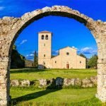 Molise_Volturno_San_Vincenzo_Abbey_View