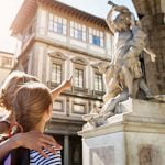Tuscany_Florence_Loggia_Dei_Lanzi_Family_People