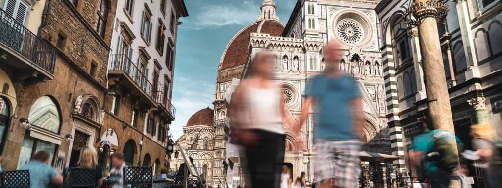Florence Santa Maria Del Fiore People walking