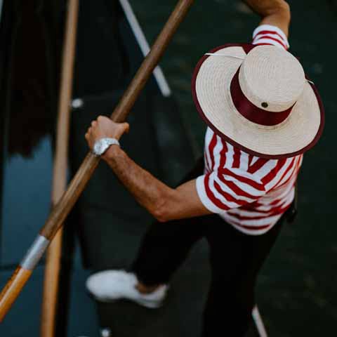 Veneto_Venice_Gondola_Gondolier_Canals_View_480x480_GL0011