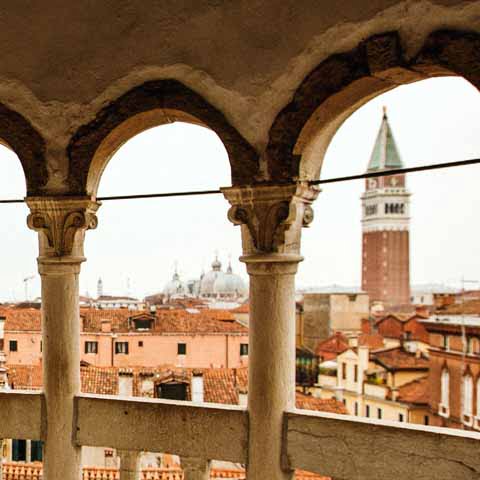 Veneto_Venice_Scala_Bovolo_City_View_480x480_GL0002
