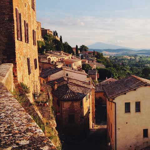Tuscany_Montepulciano_View_Town_Panormaic_Hill_History_480x480_GL11