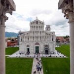 Tuscany_Pisa_Leaning_Tower_View_Detail