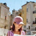 Apulia_Brindisi_city_life_people_view_colors_Street_Buildings