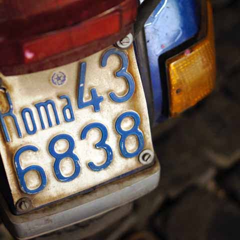 Lazio_Rome_Street_Vespa_Life_View_Culture_480x480_GL01