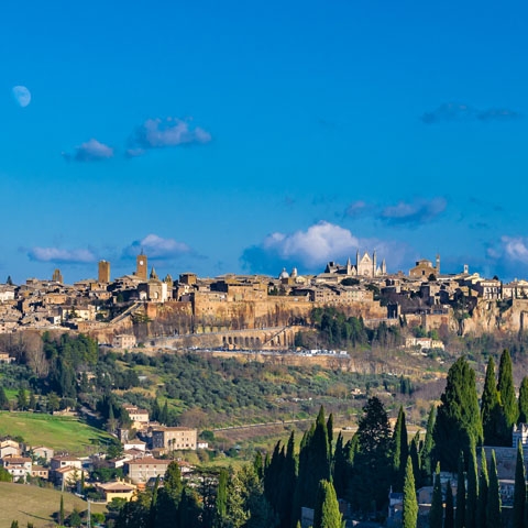 1483734352-_Umbria_Orvieto_Panoramic_view_Medieval_City_GL