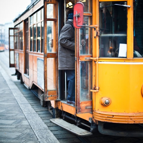 1483735535-_Lombardy_Milan_Old_Tram_Orange_GL