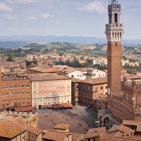 1483749725-_Tuscany_Siena_Piazza_del_Campo_Areal_view_GL