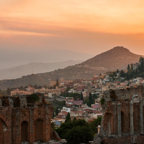 1483802988-_Sicily_Taormina_Greek_Theather_SunSet_view_GL