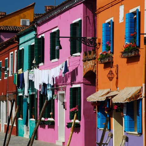 1483803635-_Veneto_Venice_Burano_Colorful_Blue_House_view_4_GL3