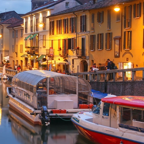 1483806087-_Lombardy_Milan_Navigli_at_Night_GL1