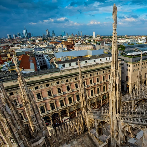 1483812911-_Lombardy_Milano_City_View_Gothic_Duomo_Roof_GL2