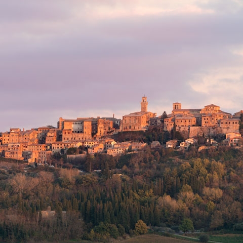 1483815668-_Tuscany_Montepulciano_Medieval_town_View_Sunset_GL