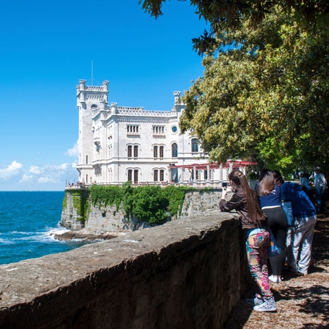 1483816227-_Friuli_Venezia_Giulia_Trieste_Miramare_Castle_GL3