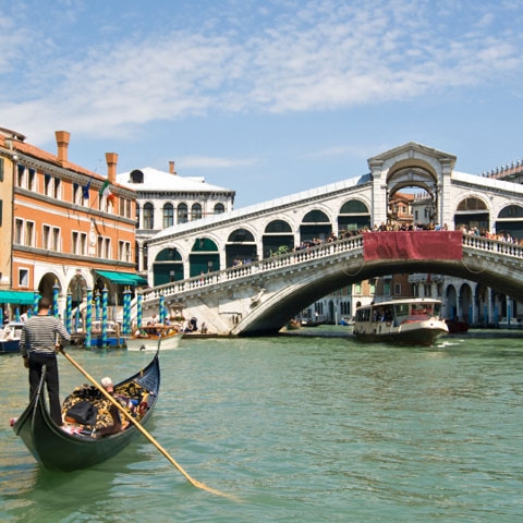 1484401658-_Veneto_Venice_Gondola_Rialto_Bridge_GL