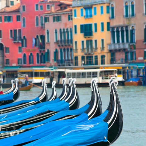 1484587098-_Veneto_Venice_Gondola_Parking_Lot_5_GL2
