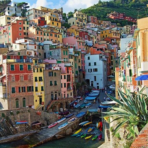 1484599739-_Liguria_Cinque_Terre_Colorful_town_3_GL3
