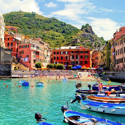 1484601230-_Liguria_Cinque_Terre_Vernazza_town_dock_GL