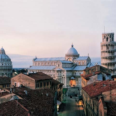 1499365080-_Tuscany_Pisa_LandMarks_Leaning_Tower_Baptistery_Cathedral_GL01