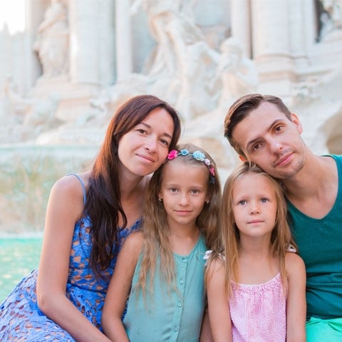 1487010304-_Lazio_Rome_Family_portrait_Trevi_Fountain_GL2