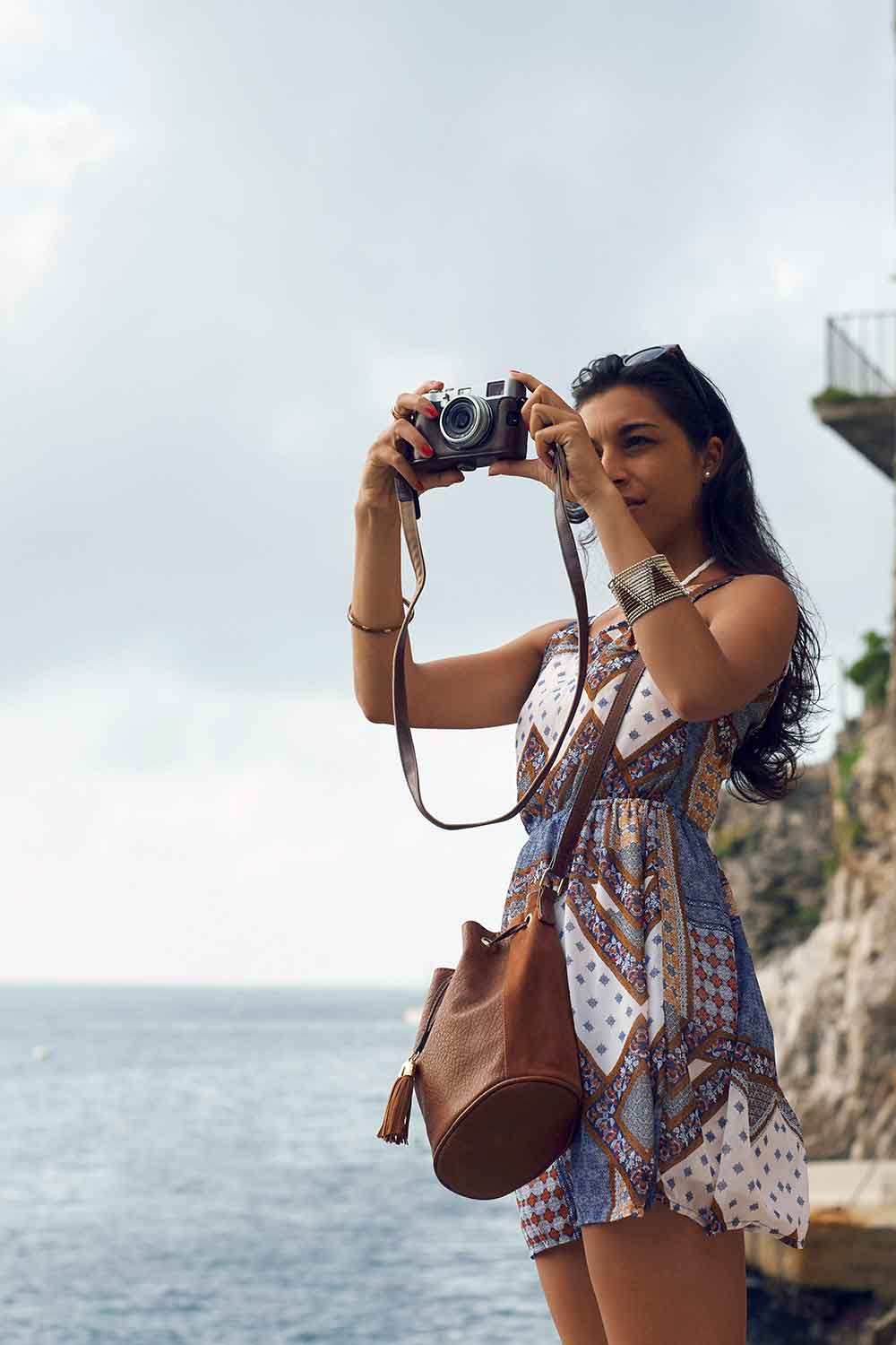 Young travelers celebrating a graduation trip in Italy