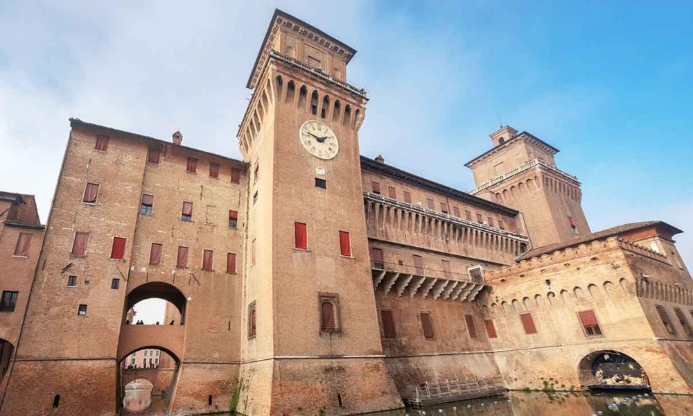 T2I-Ferrara-Castle-Estense-SS-1284562954