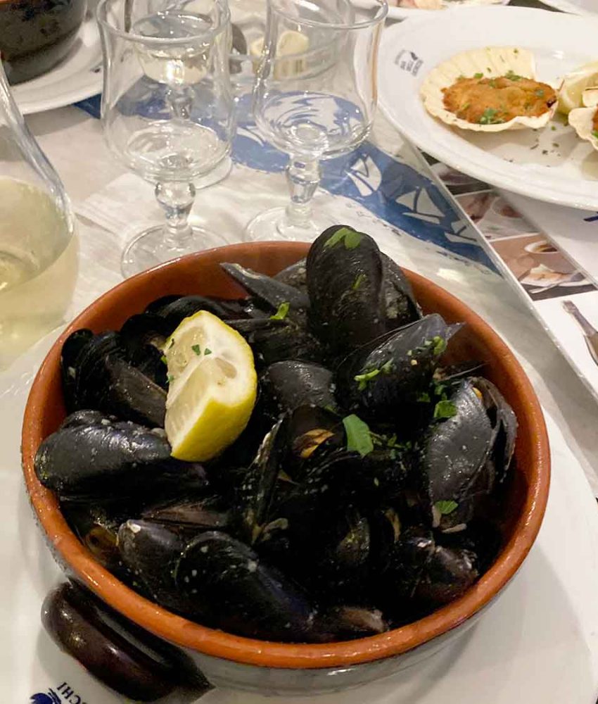 T2I-Friuli-Venezia-Giulia-Trieste-Fish-Dish-Food-Mussle-Antipasto-00007_TD_T2I