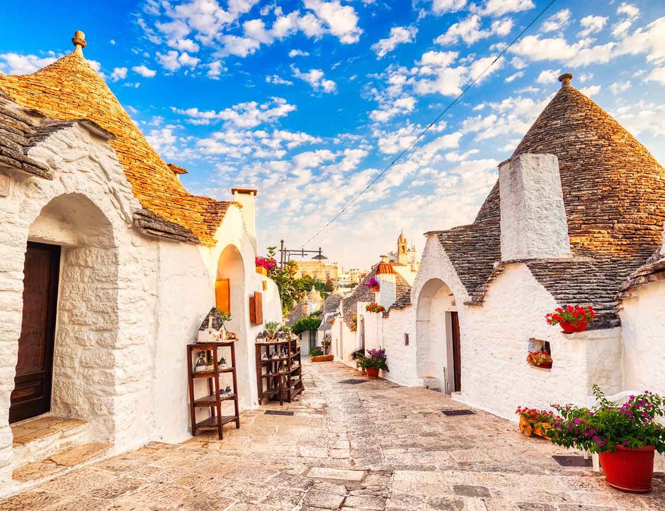 t2i-Italia-Trulli-di-Alberobello-Apulia-History-view-iS-1345015971